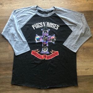 Baseball tee “Pugs n’ Roses”